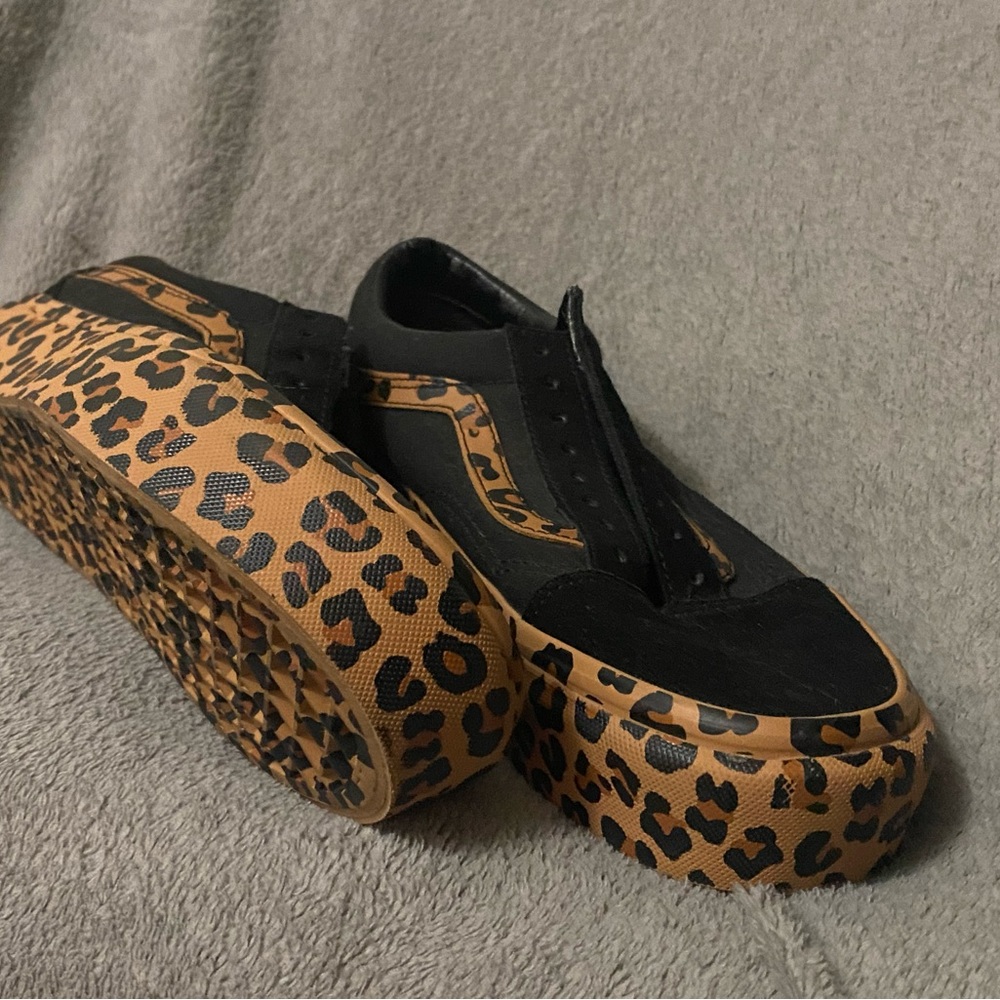 Cheetah print vans size 8W and 6.5M